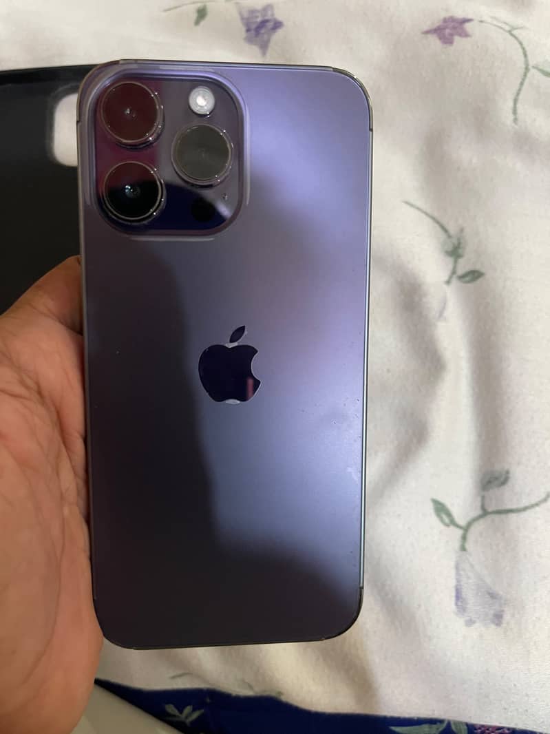iPhone 14 pro max 4