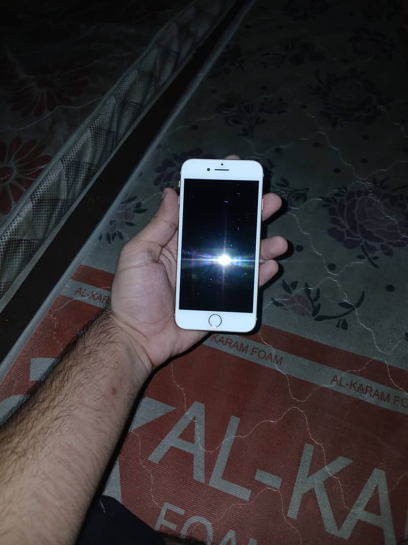 Apple iPhone 8 4