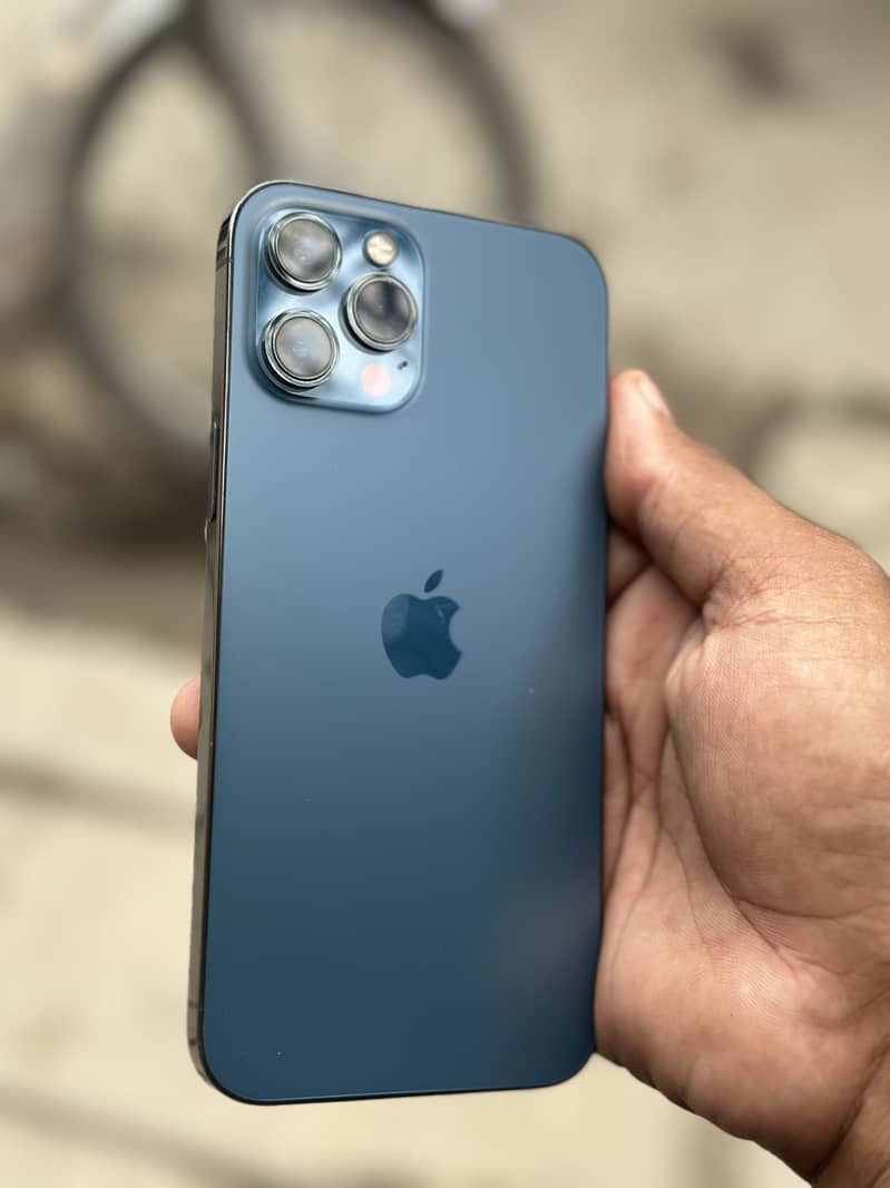 Apple iPhone 12 Pro Max 2