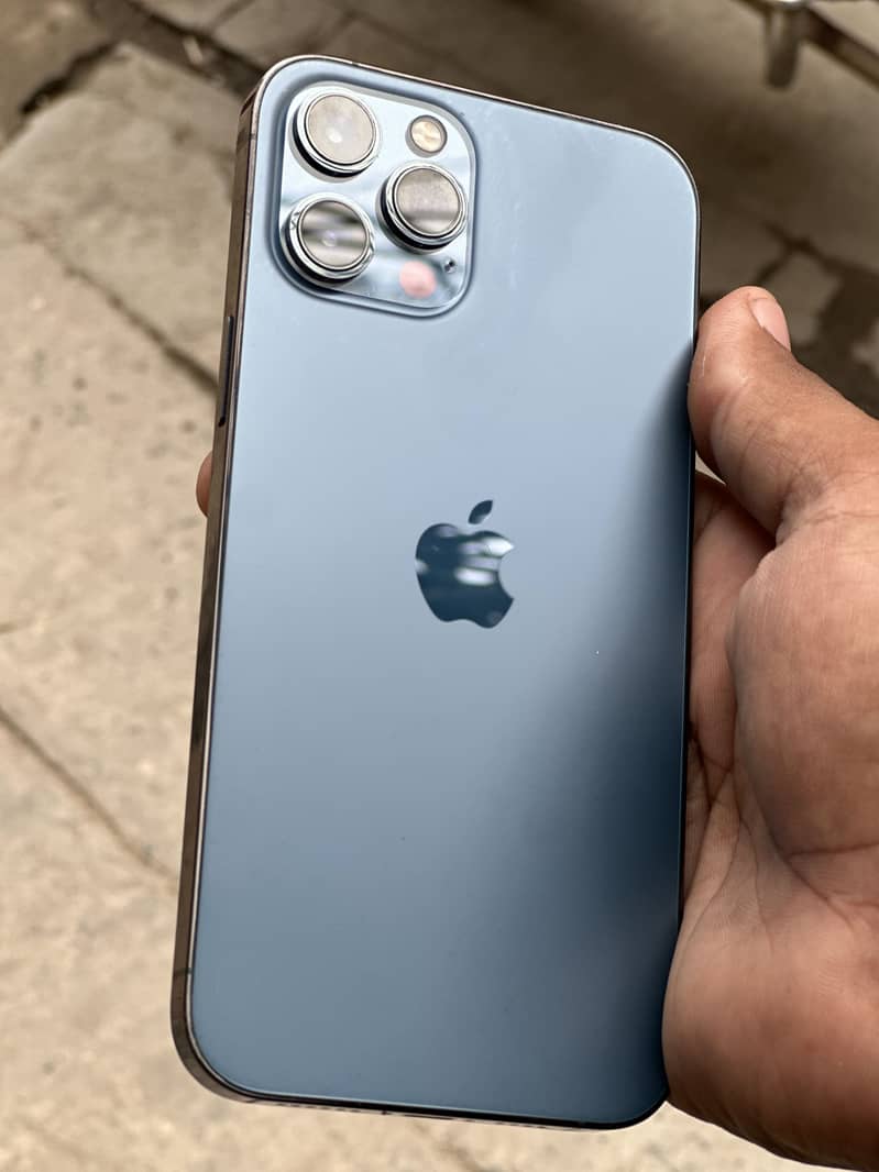 Apple iPhone 12 Pro Max 3
