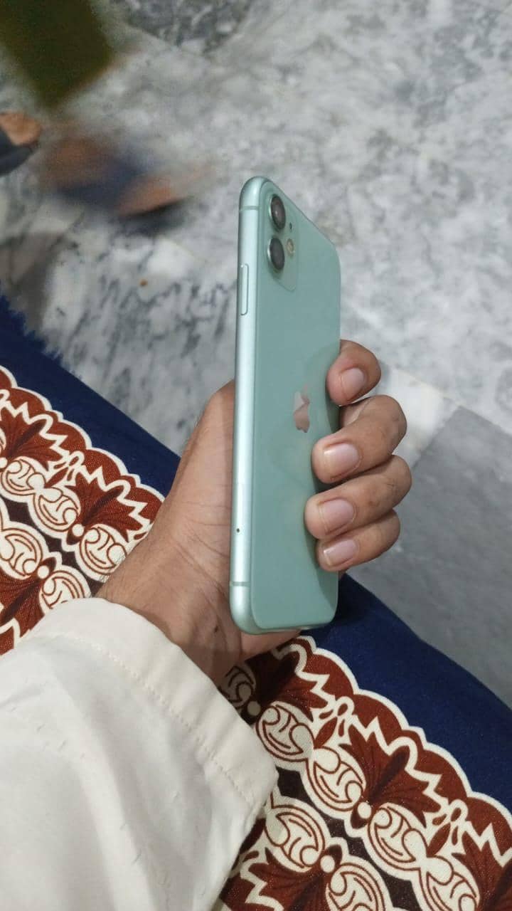 Apple iPhone 11 2
