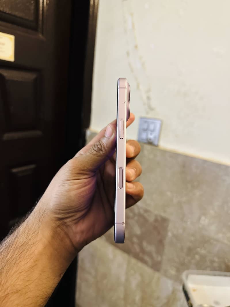 Apple iPhone 17 2
