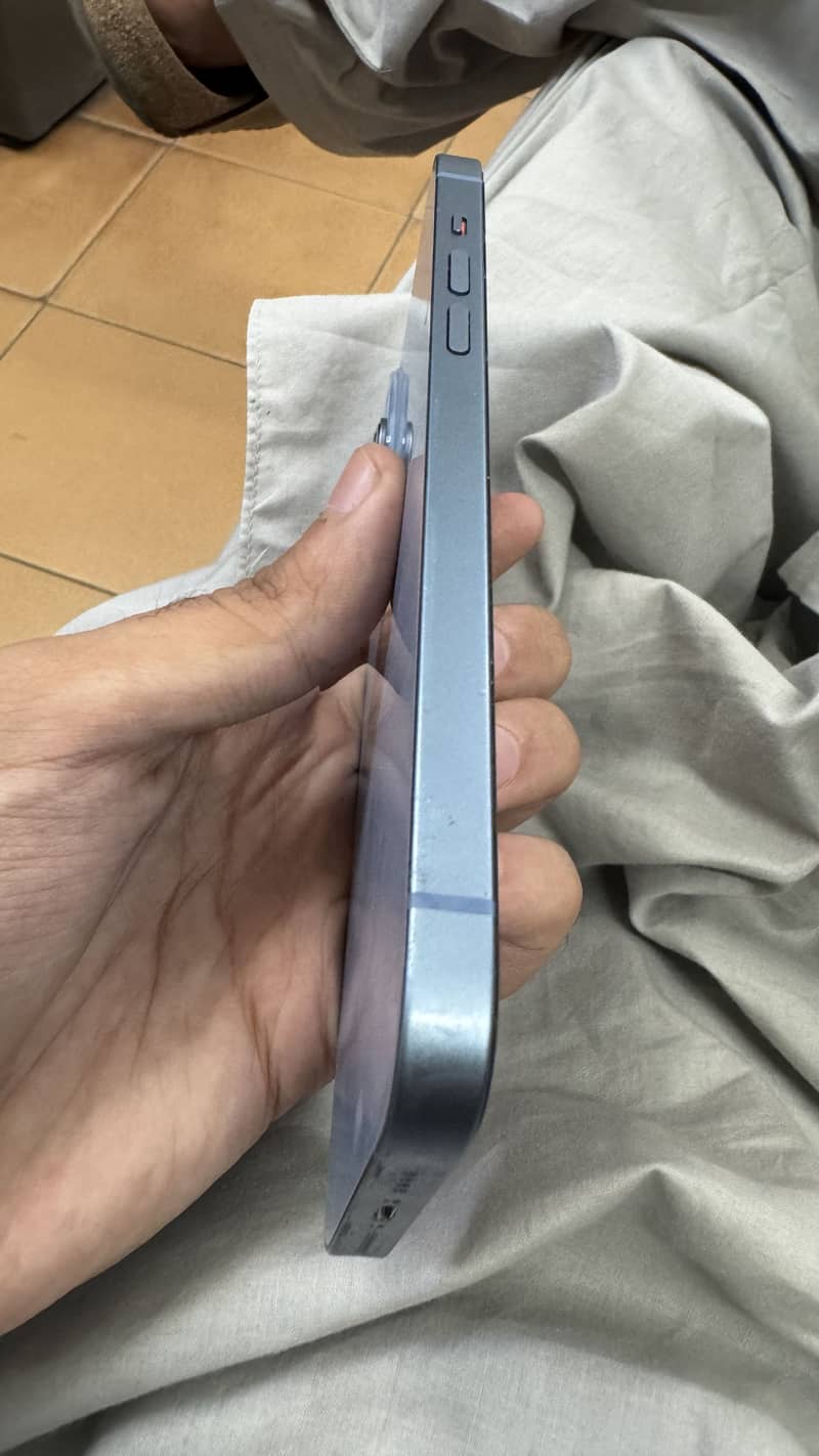 Apple iPhone 14 plus 3
