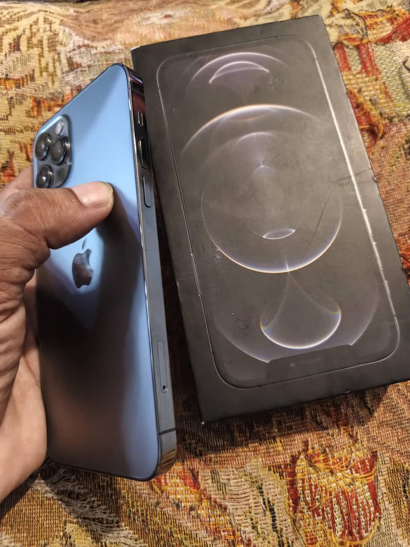 Apple iPhone 12 Pro 3