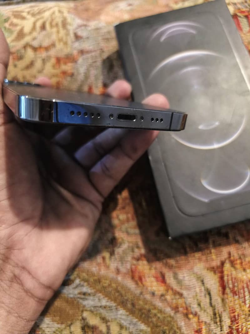 Apple iPhone 12 Pro 6