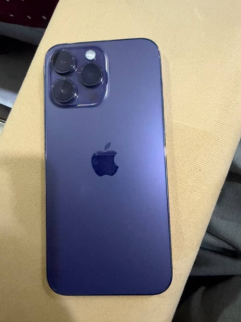 Apple iPhone 14 Pro Max 1