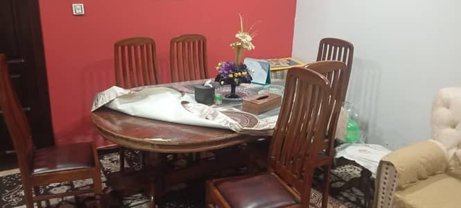 dining table  with 6 chairs