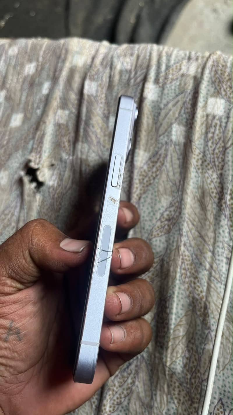 Apple iPhone 14 1