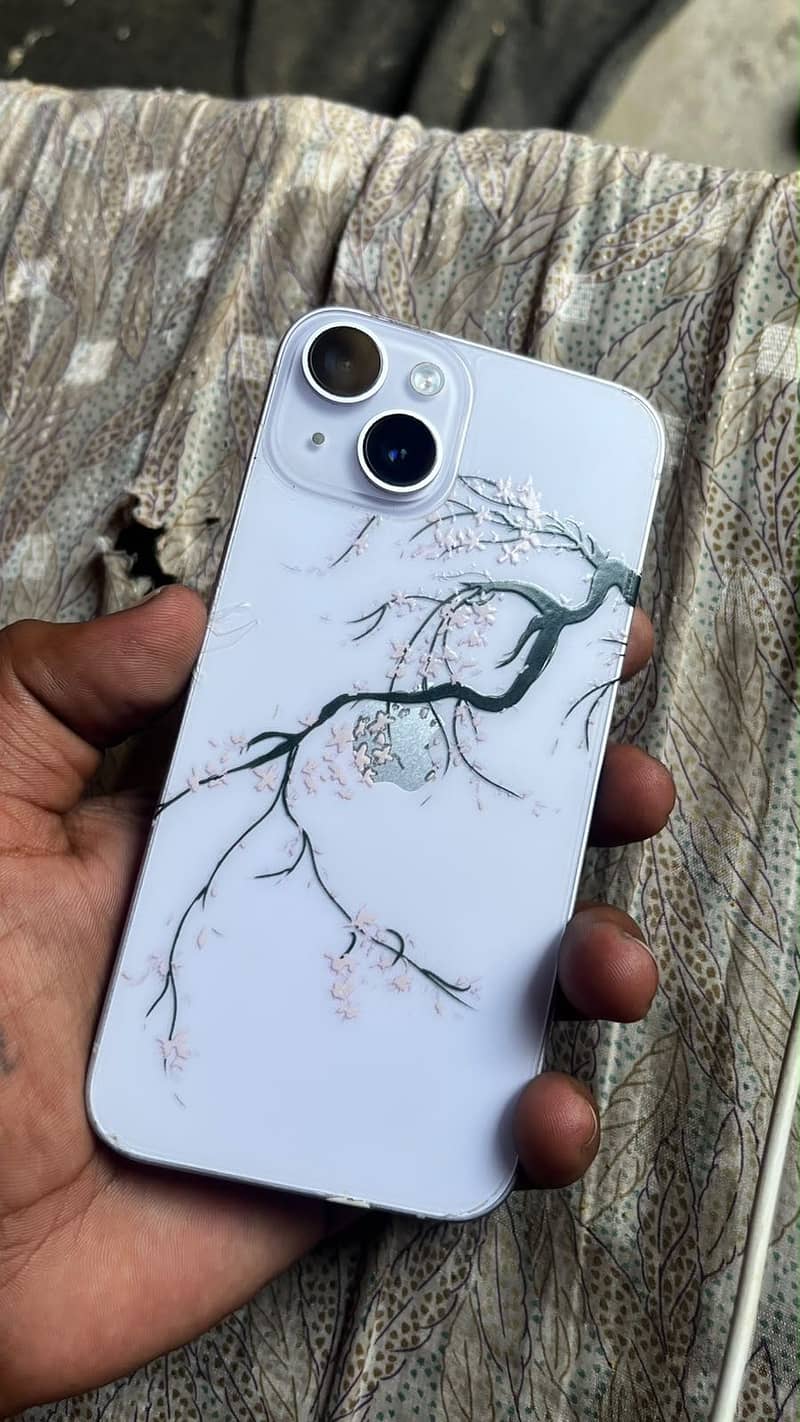 Apple iPhone 14 3