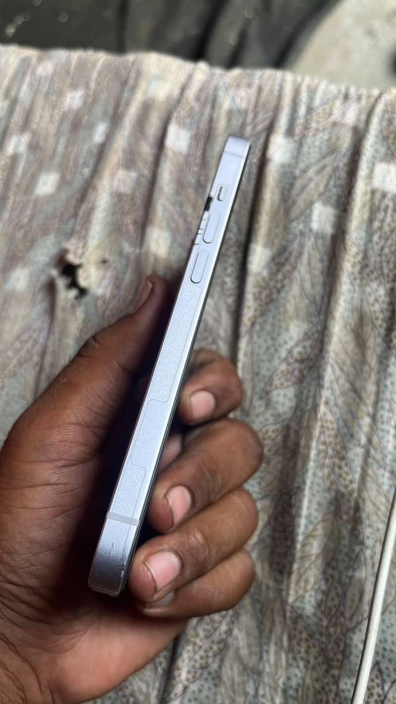 Apple iPhone 14 6