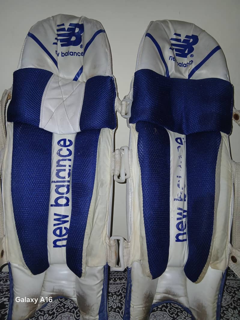 cricket pads 1