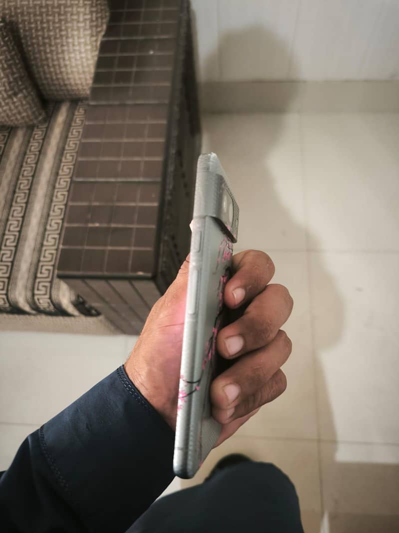 Google Pixel 8 2