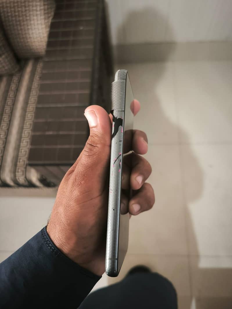 Google Pixel 8 5