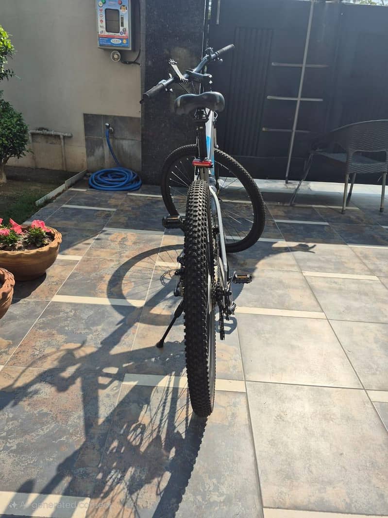Trinx M136 2