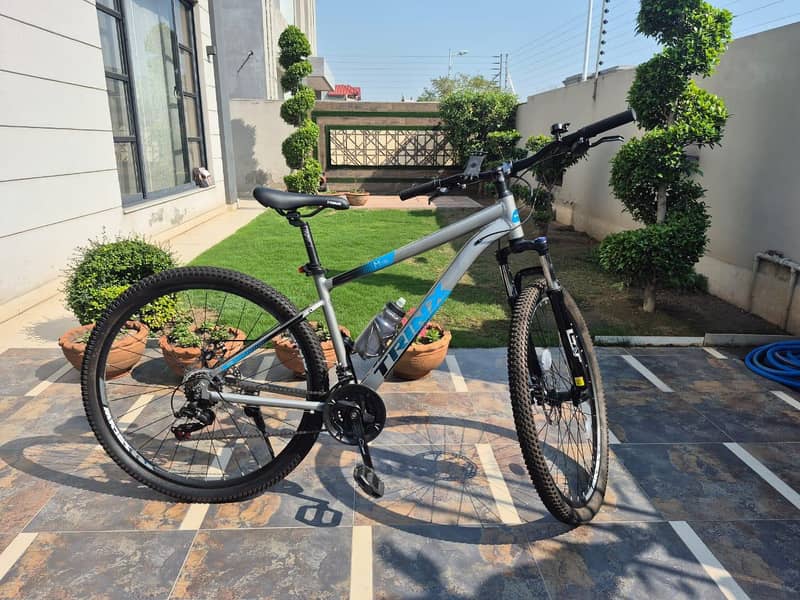 Trinx M136 3