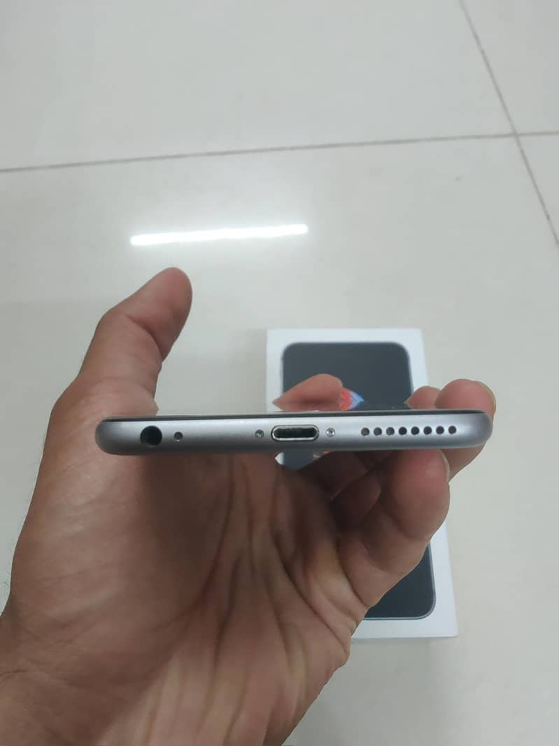 Apple iPhone 6S Plus 8