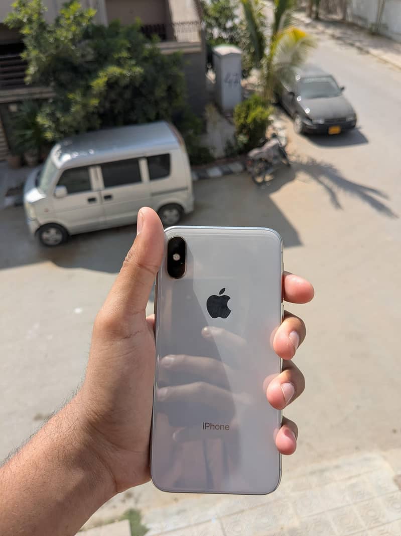 Apple iPhone X 3