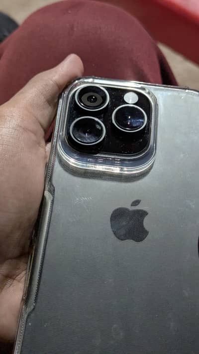 Apple iPhone 16 Pro