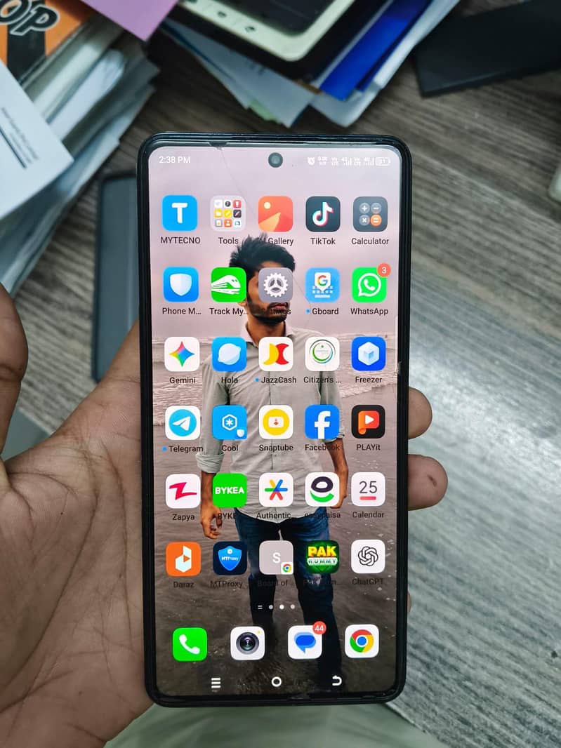 Tecno CAMON 20 0