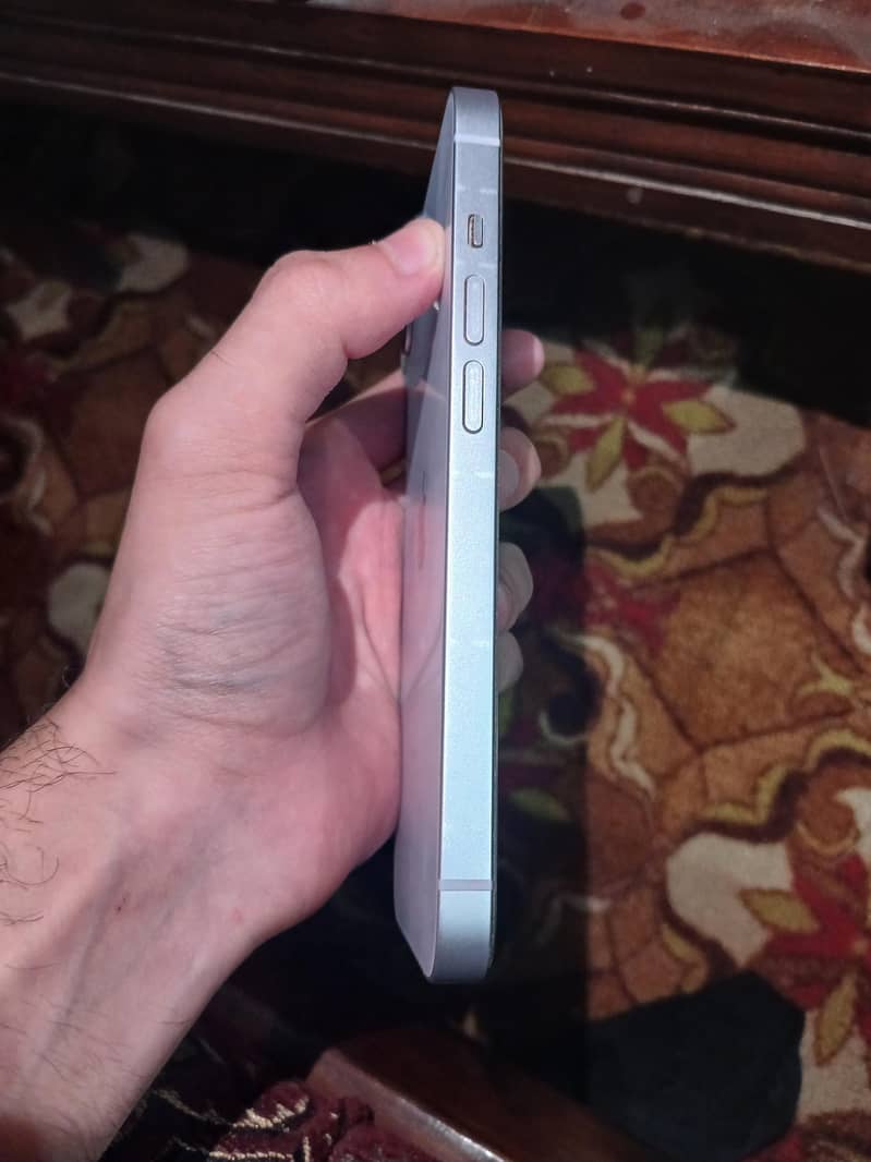 Apple iPhone 14 7