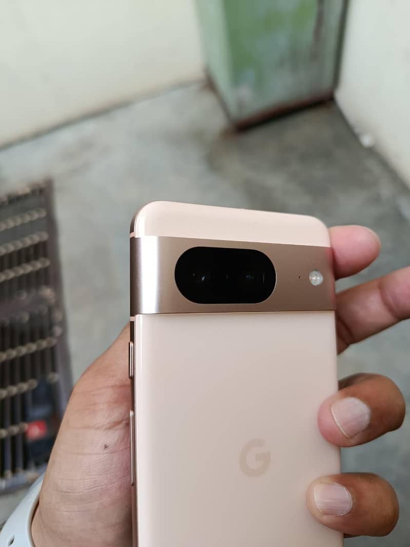Google Pixel 8 5