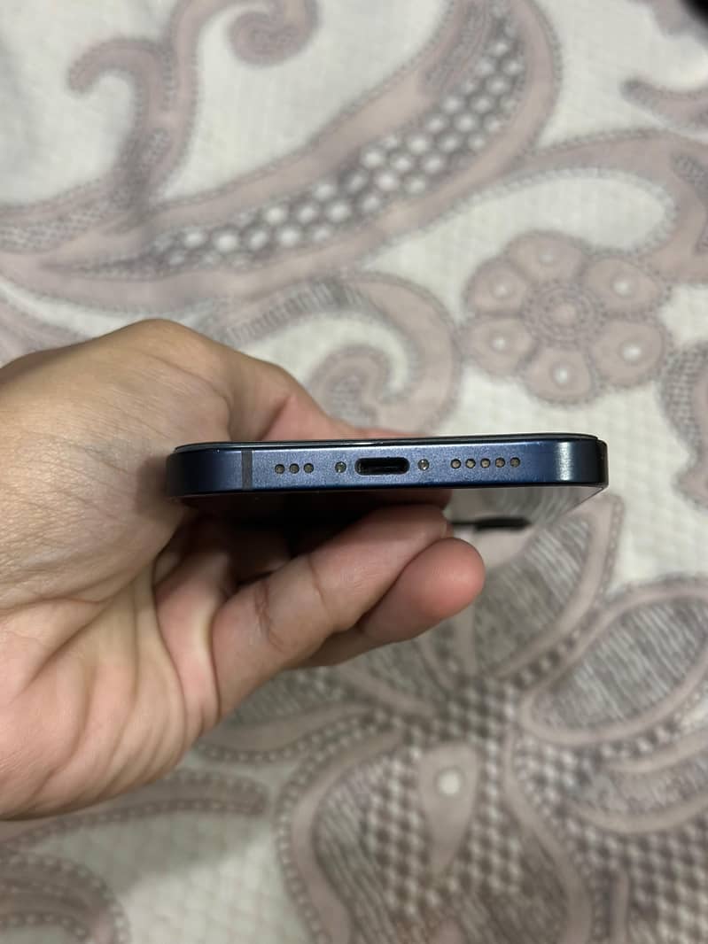 Apple iPhone 12 2