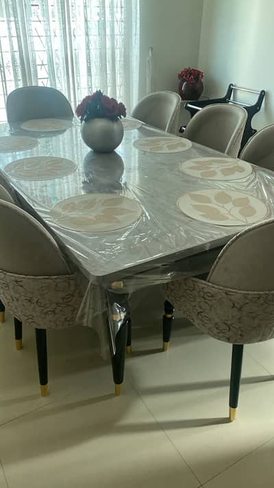 8 CAHIR AND MARBLE TOP  DIANING TABLE WITH BEATUTY FULL WAZ