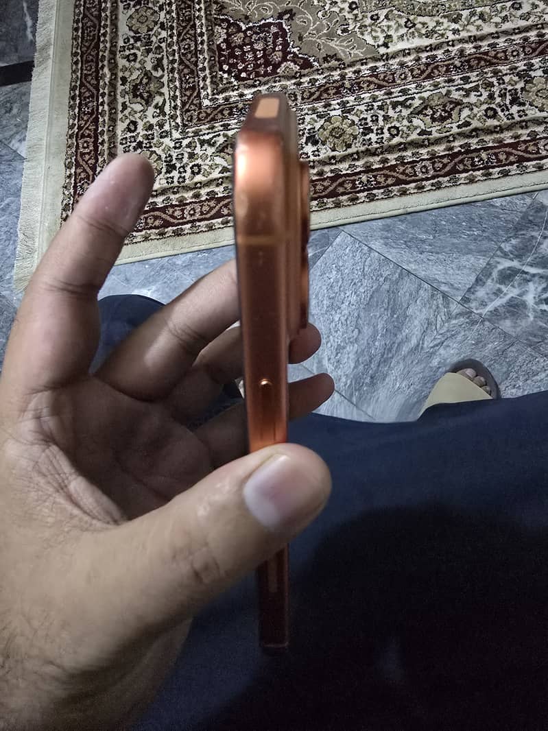 Apple iPhone 17 Pro Max 5