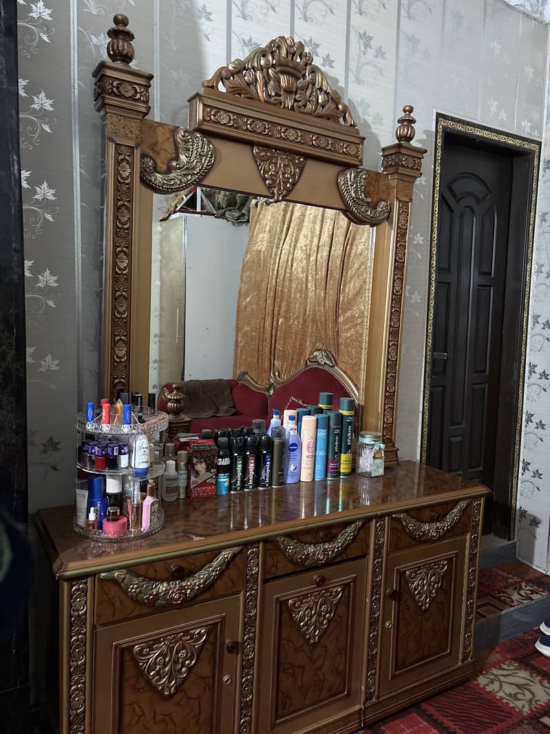 Dressing table 1
