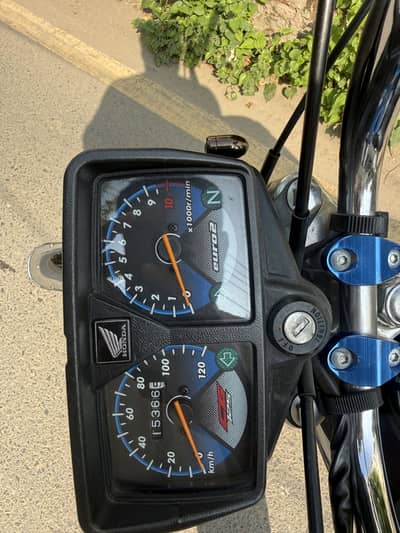 Honda Cg 125 facelifted in 2025 WITH GUNIENE TANKI TAPE