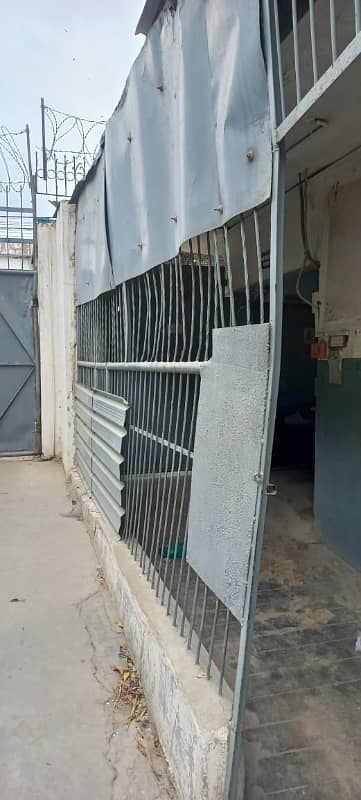 Port Qasim North Western Zone 2.5 Acar Factory Near Gareeb Sons And Parco 3 Side Cornor Warehouses for Sale