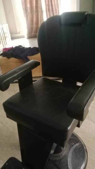 salon chair