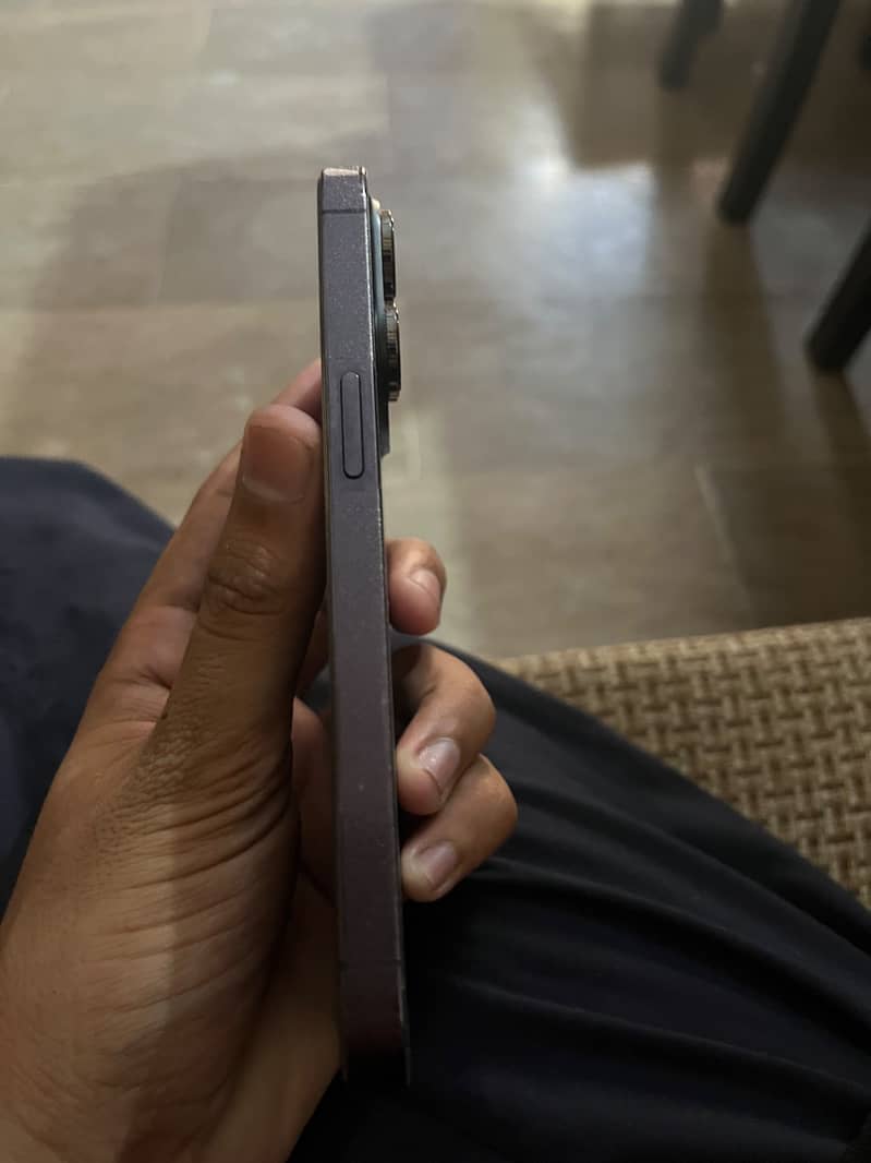 Apple iPhone 14 Pro 1