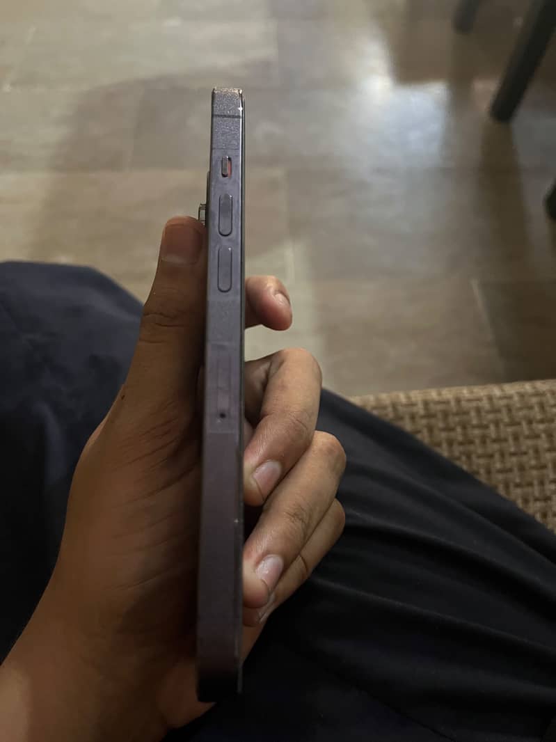 Apple iPhone 14 Pro 3