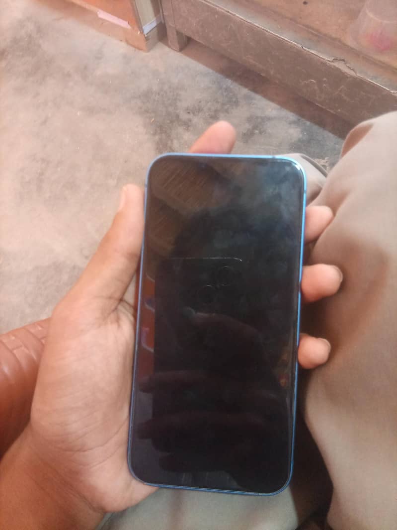Apple iPhone 13 1