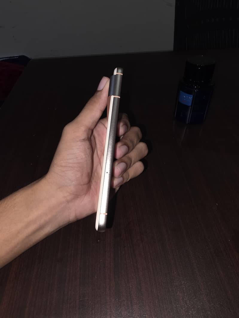 Google Pixel 8 3