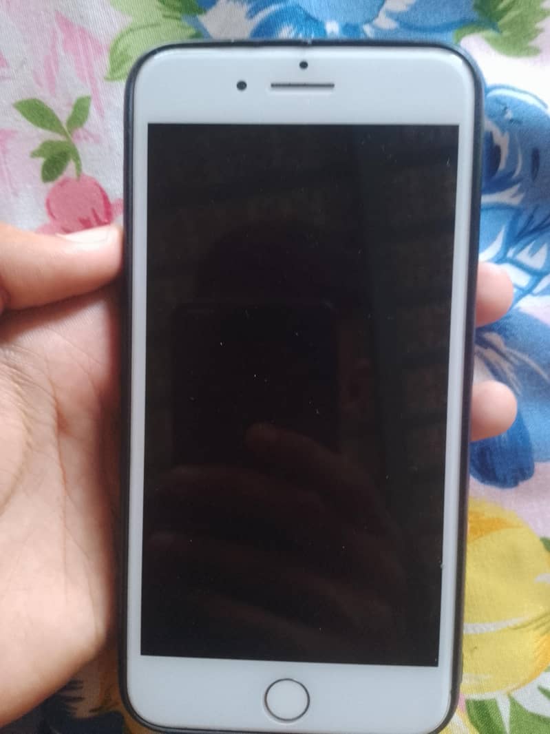 Apple iPhone 8 Plus 1
