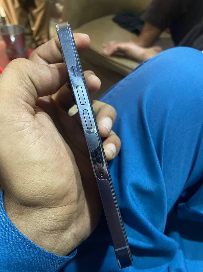 Apple iPhone 13 Pro 1