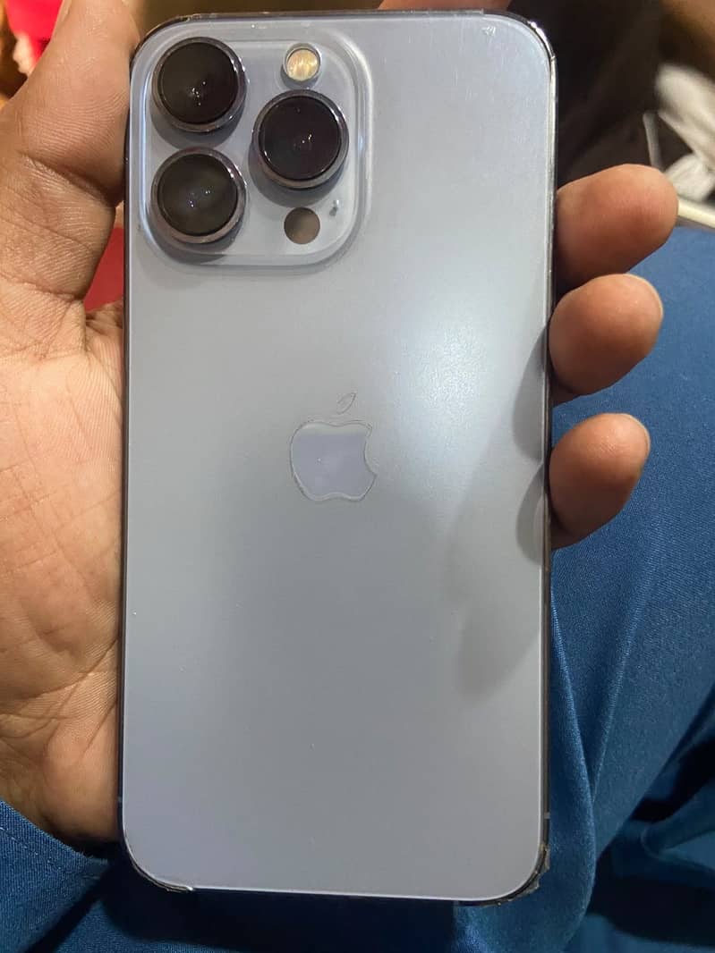 Apple iPhone 13 Pro 3