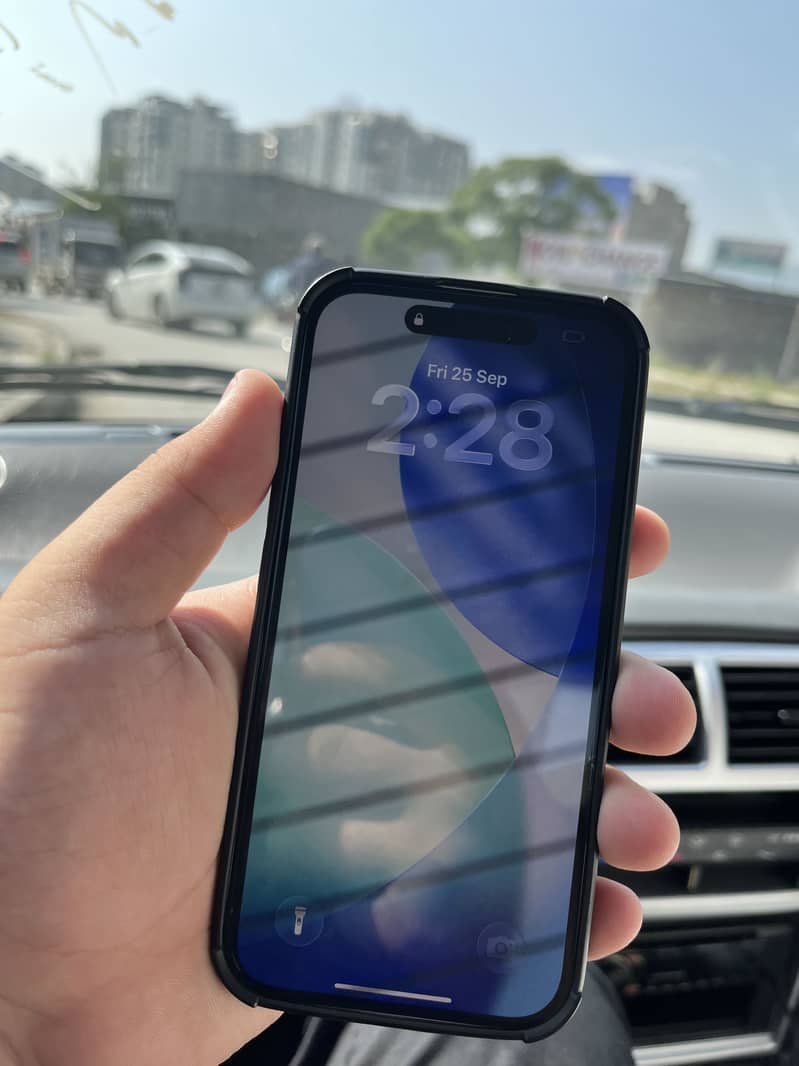 Apple iPhone 16 0