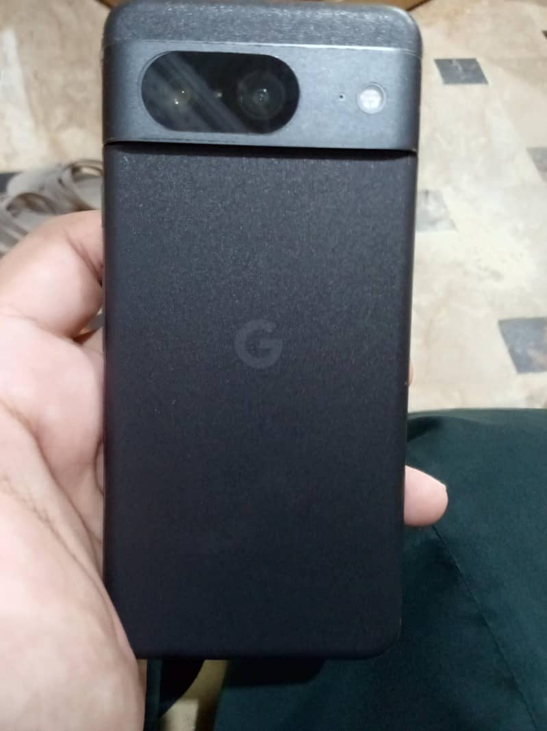 Google Pixel 8 4