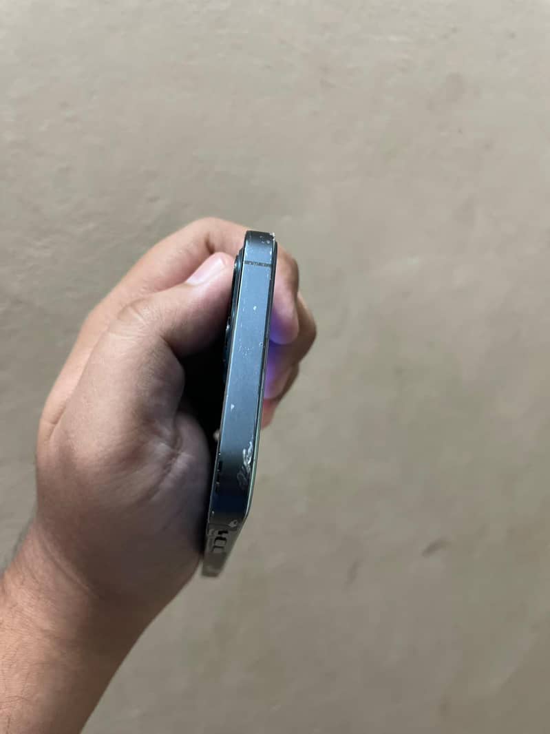 Apple iPhone 12 Pro 3