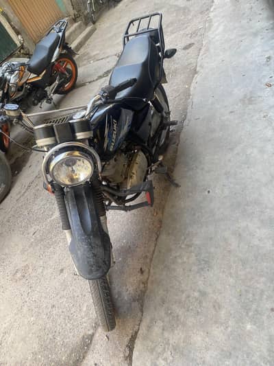 Suzuki GS 150SE