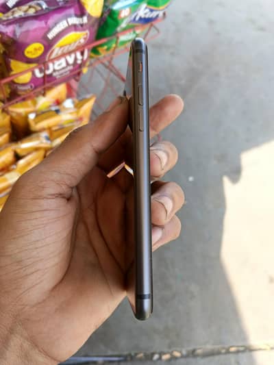Apple iPhone 8