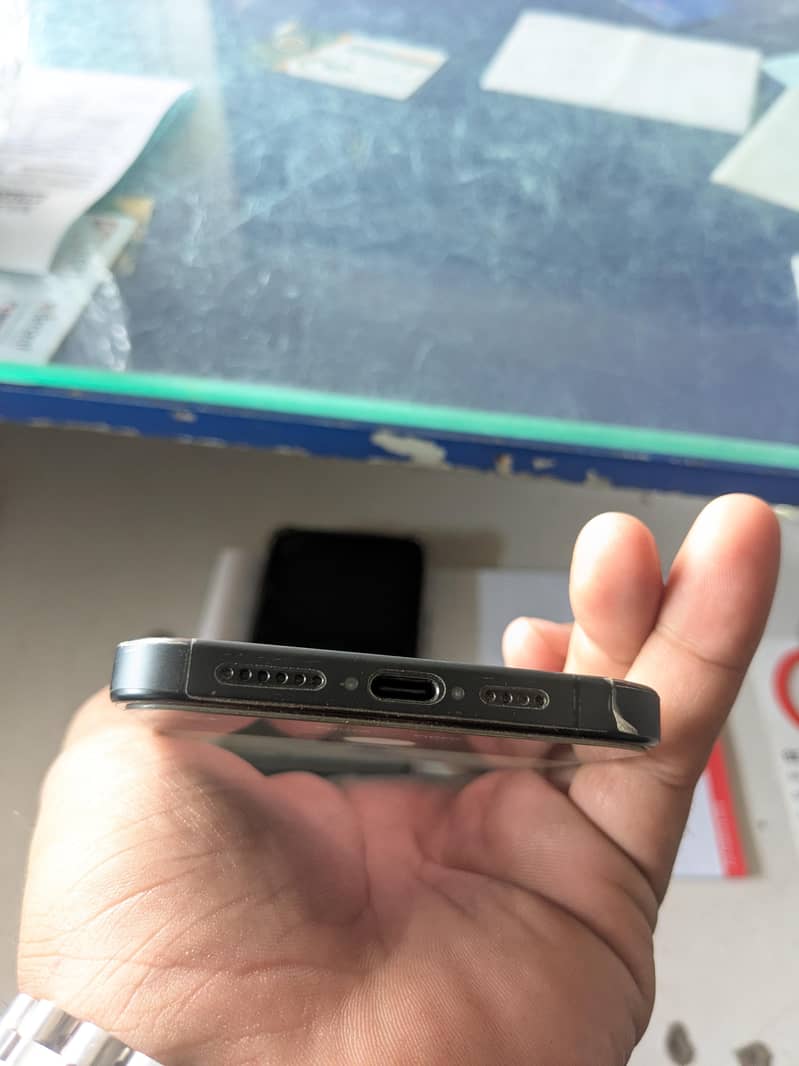 Apple iPhone 15 Pro Max 1