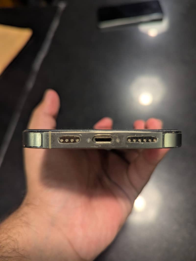 Apple iPhone 14 Pro Max 4