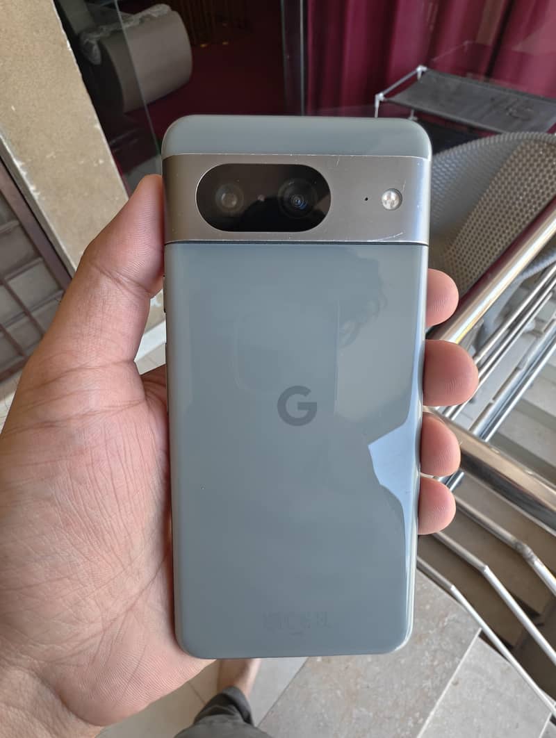 Google Pixel 8 1