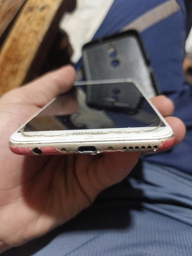 Huawei 10 Lite 4
