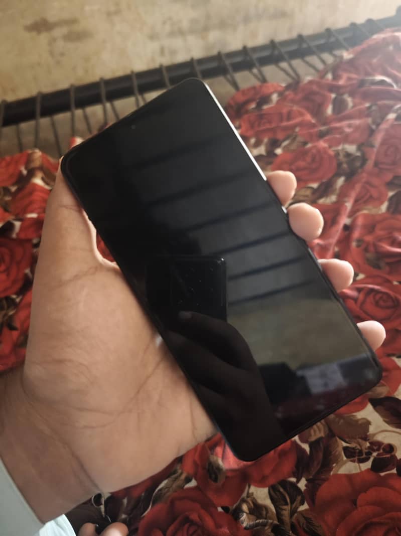 Sharp Aquos R7 1
