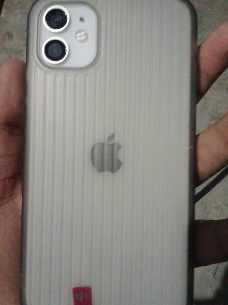 Apple iPhone 11 0